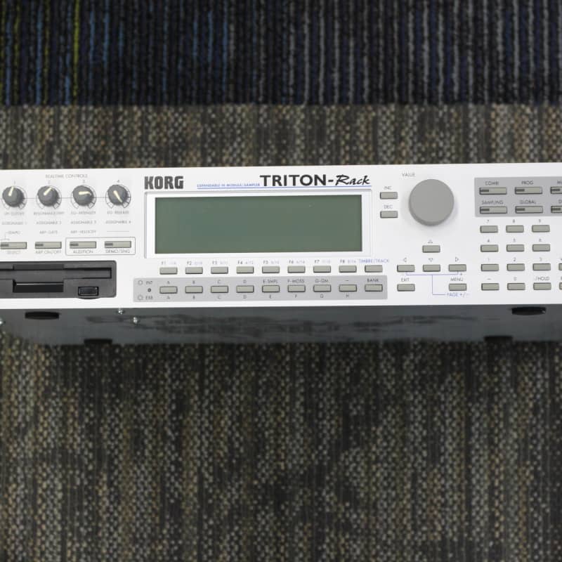 2000 - 2005 Korg Triton Rack Rackmount 60-Voice Polyphonic Wor... - used Korg  Vintage Synths