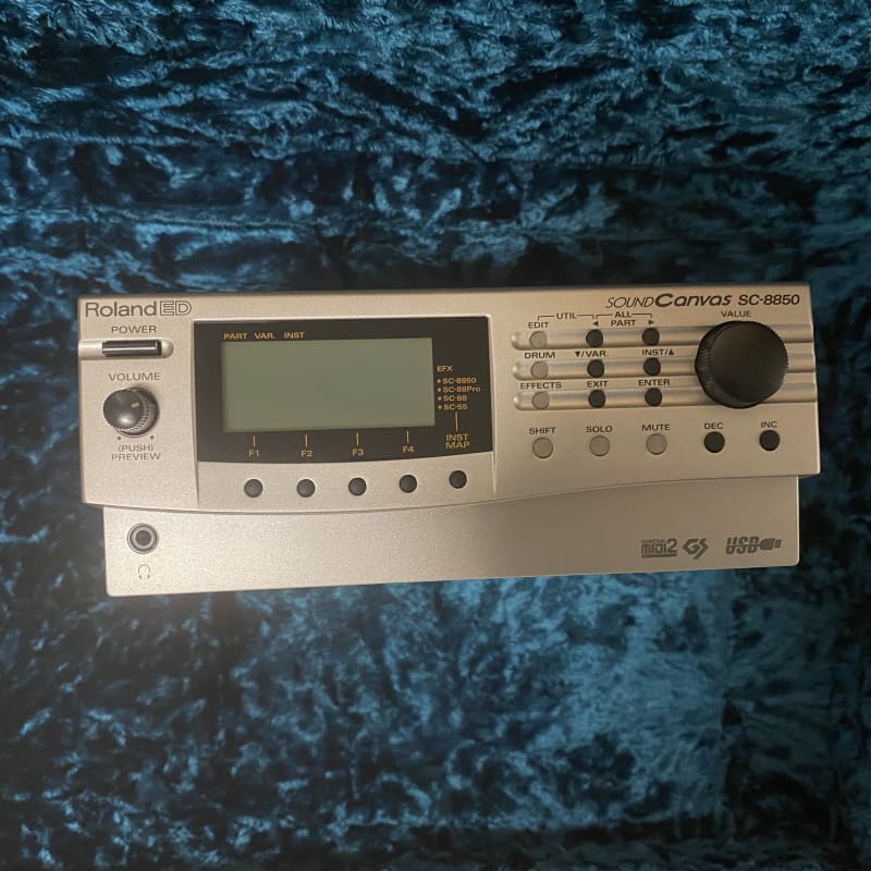Roland SC-8550 - Used Roland     Midi