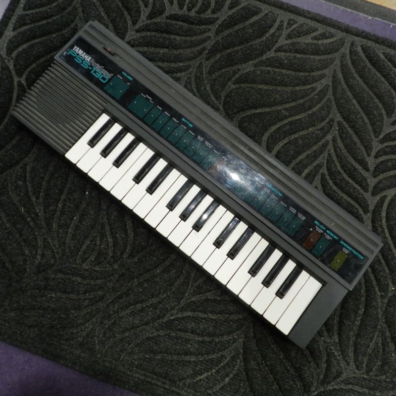 Yamaha PortaSound PSS-130 - used Yamaha              Keyboard