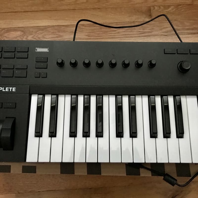 2023 Native Instruments Komplete Kontrol A25 Black - used Native Instruments        MIDI Controllers      Keyboard