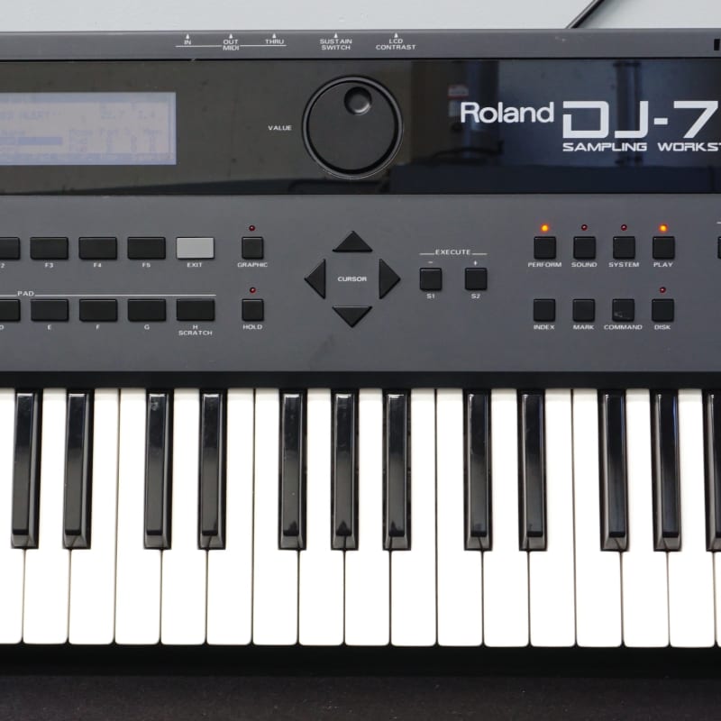 Roland DJ-70 Black - Used Roland  Keyboard         Sequencer