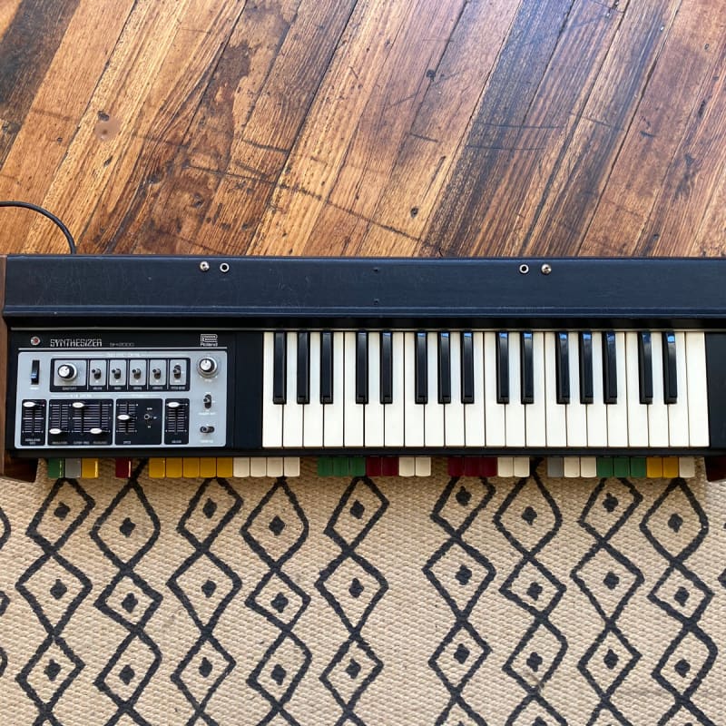 1975 Roland SH-2000 Black - used Roland  Monophonic      Keyboard    Analog  Synthesizer