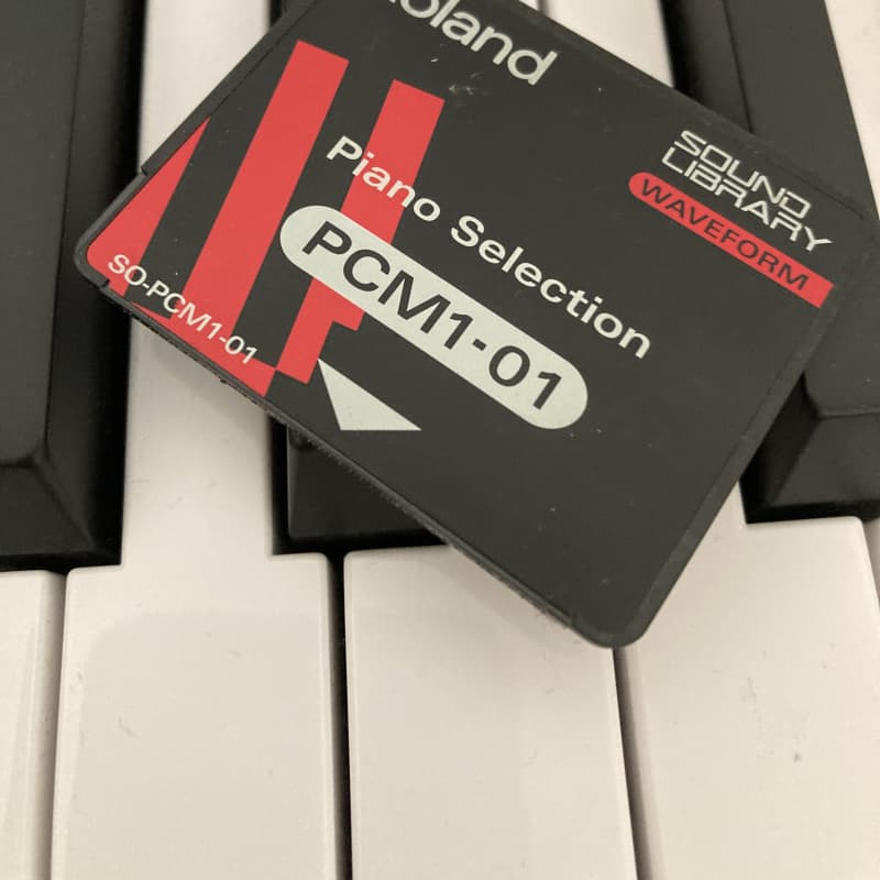 Roland PCM1-01 - used Roland       Digital Piano