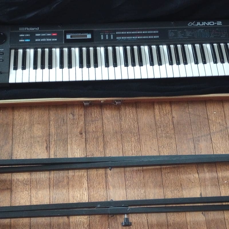 90's Roland Juno-2 - used Roland              Keyboard Synth