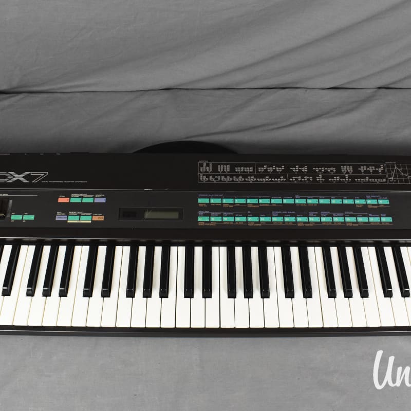 Yamaha DX7 - Used Yamaha             Synth