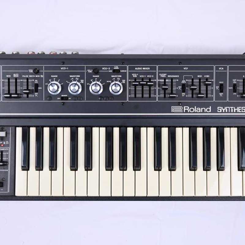1979 - 1982 Roland SH-2 37-Key Synthesizer Black - used Roland            Analog