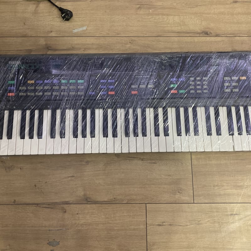 Yamaha Yamaha DSR1000 Keyboard Synthesizer - used Yamaha              Keyboard Synth