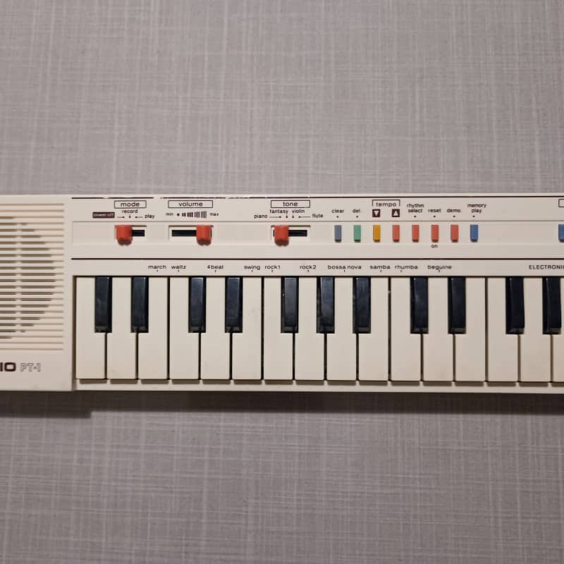 1982 - 1988 Casio PT-1 29-Key Mini Synthesizer White - Used Casio             Synth