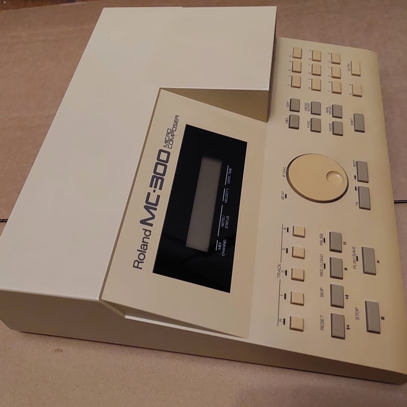 Roland MC-300 - Used Roland     Midi      Sequencer