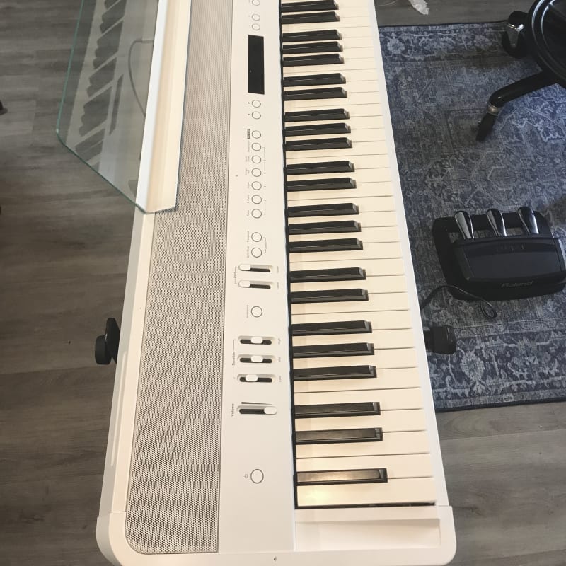 2020 - Present Roland FP-90X 88-Key Digital Portable Piano White - Used Roland Piano