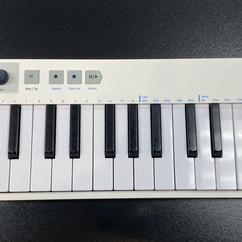 2017 - Present Arturia KeyStep 32-Key MIDI Controller White - used Arturia          Sequencer    Keyboard