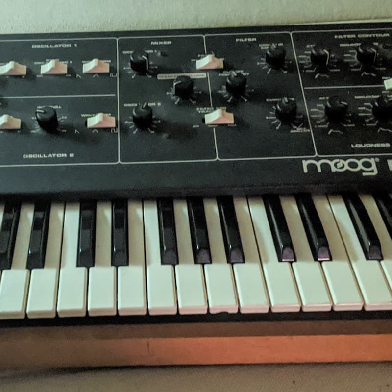 1979 - 1984 Moog Prodigy 32-Key Monophonic Analog Synthesizer ... - used Moog  Monophonic          Analog  Synthesizer