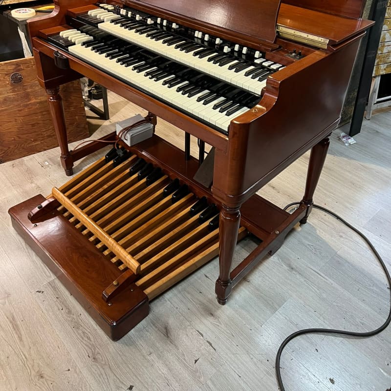 Hammond B3 - used Hammond        Keyboard