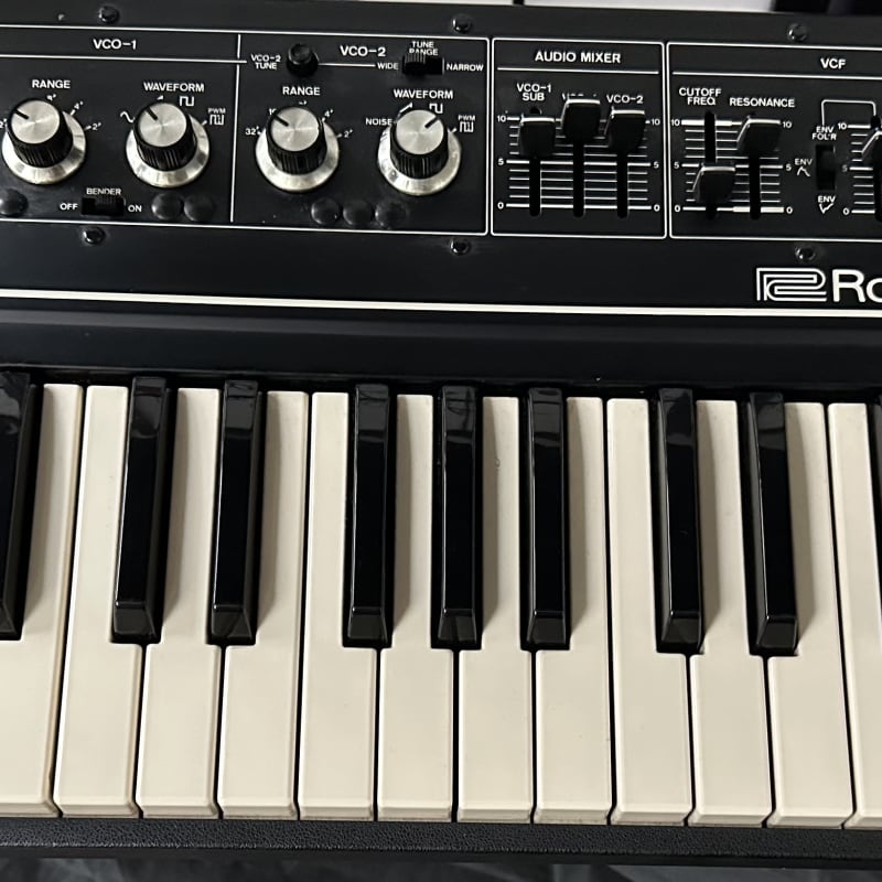 1979 - 1982 Roland SH-2 37-Key Synthesizer Black - Used Roland      Vintage       Synth