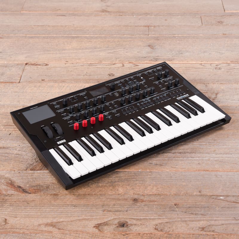 Korg Modwave Synth - used Korg    Digital        Analog