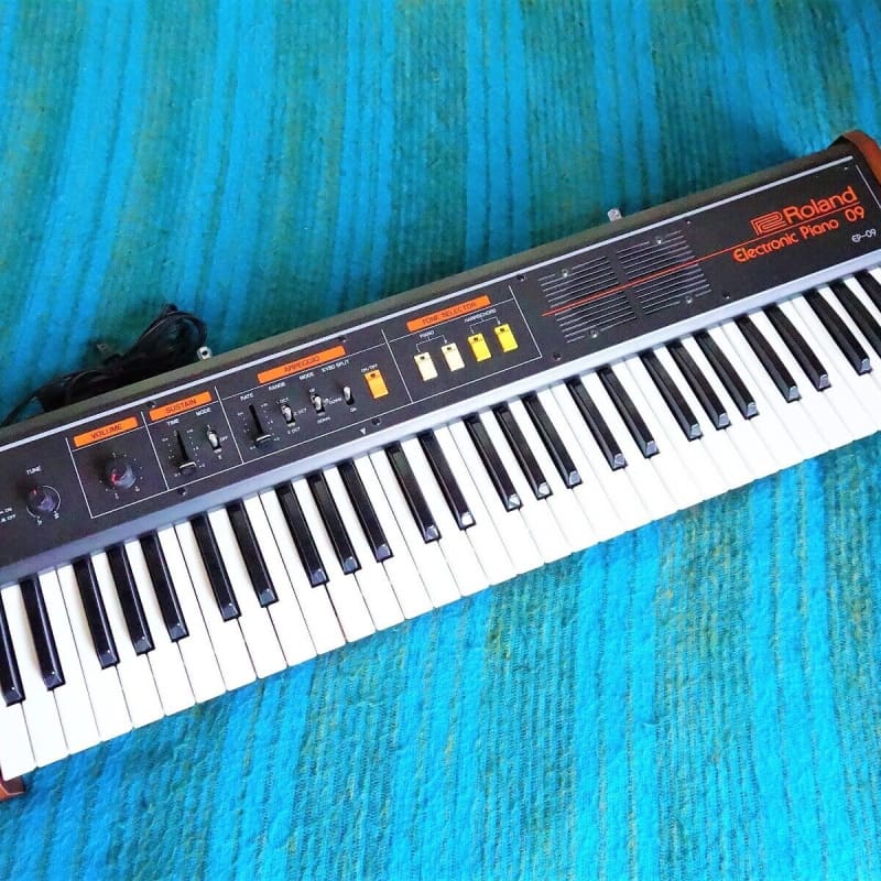 1974 - 1978 Roland EP-09 61-Key Electronic Piano Black - Used Roland Piano       Analog     Synth