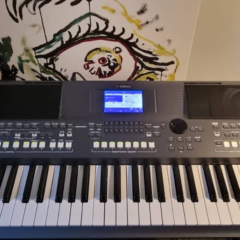 Yamaha PSR S670 - Used Yamaha  Keyboard