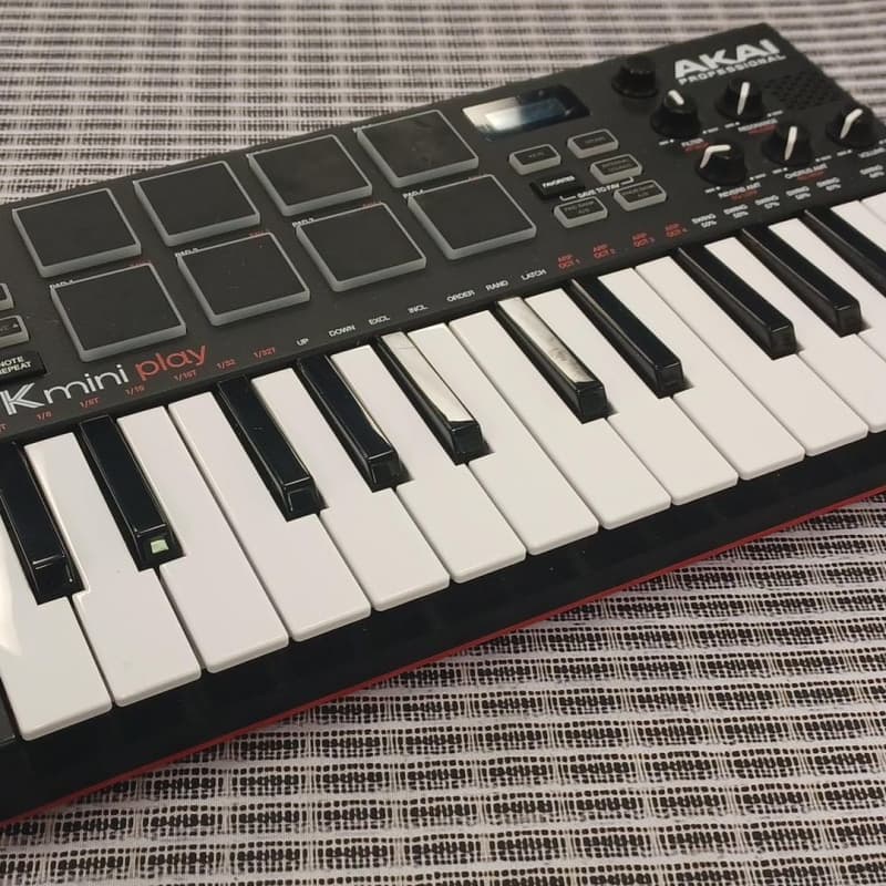 Akai MPKmini play - Used Akai  Keyboard   Midi    Controller