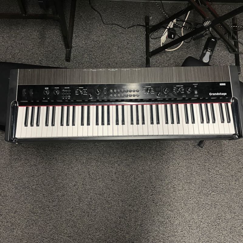 Korg Grandstage 73 - used Korg       Digital Piano