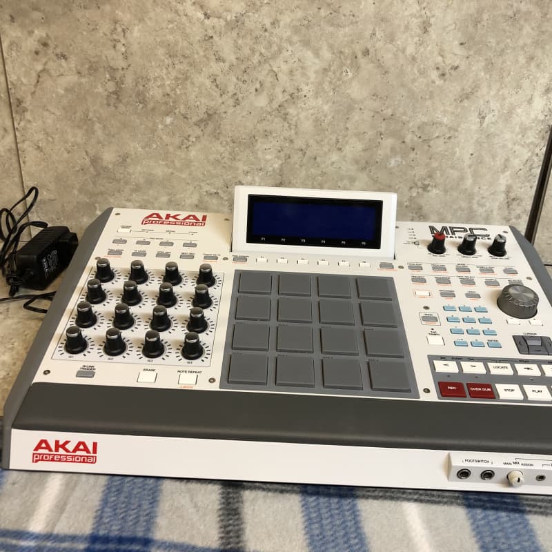 Akai MPC Renaissance White - used Akai MPC        Sampler  Drum Machine