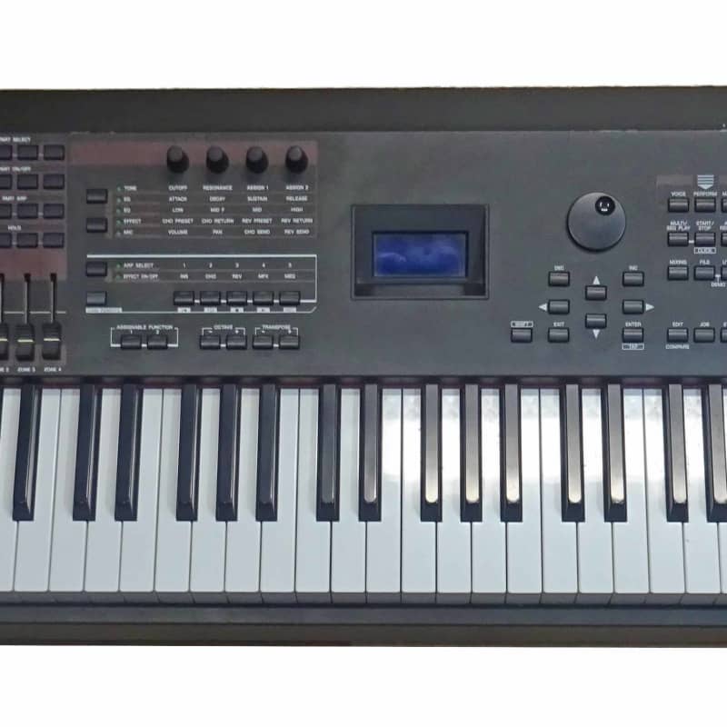 Yamaha S70XS Music Synthesizer Synth - Used Yamaha  Keyboard           Synth