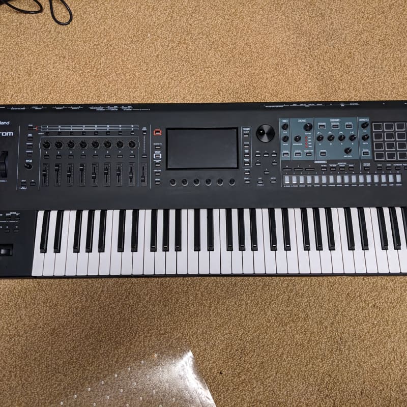 2019 - Present Roland Fantom 6 61-Key Workstation Keyboard Black - Used Roland             Synth