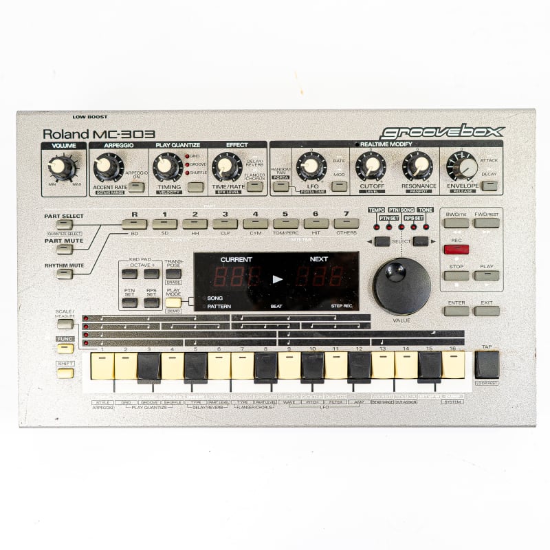 Roland MC-303 Silver - Used Roland    GrooveBox