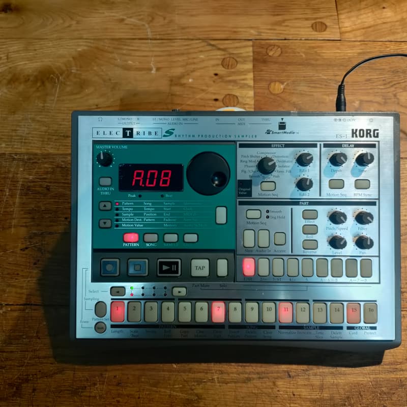 2000s Korg Electribe-S ES-1 Rhythm Production Sampler Silver - Used Korg        Analog  Drum Machine   Synth
