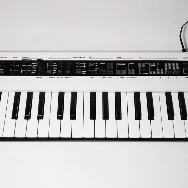 2015 - Present Yamaha Reface CS Mini Mobile Keyboard White - New Yamaha      Vintage       Synth