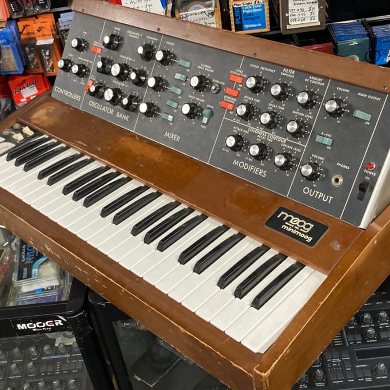 1971 - 1982 Moog Minimoog Model D 44-Key Monophonic Synthesize... - used Moog   Vintage Instrument     Keyboard    Analog  Synthesizer