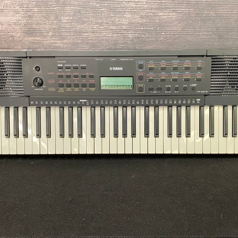Yamaha PSR-E273 - Used Yamaha  Keyboard