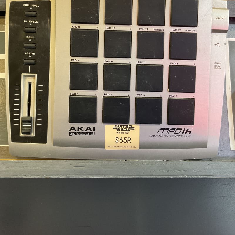 Akai MPD16 - Used Akai     Midi    Controller