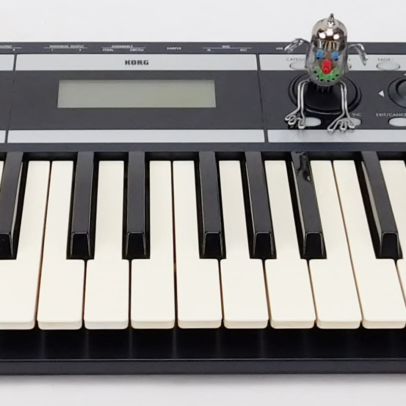 2000s Korg X50 61-Key Music Synthesizer Black - used Korg              Keyboard Synth