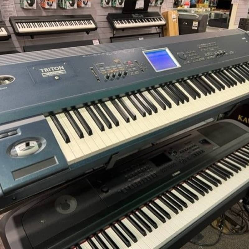 Korg Triton Extreme 88 - Used Korg             Synth