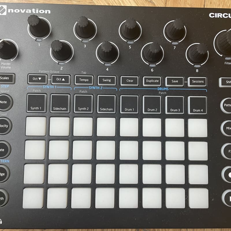 2021 - Present Novation Circuit Tracks Groovebox Black - Used Novation    GrooveBox