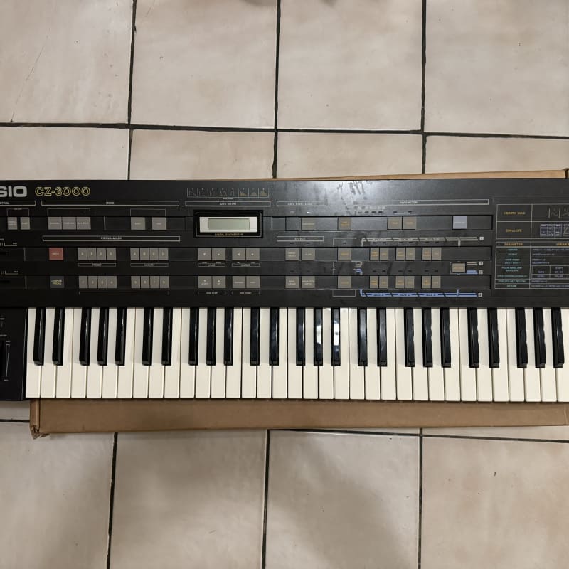 1986 Casio CZ-3000 61-Key Synthesizer Black - Used Casio  Keyboard