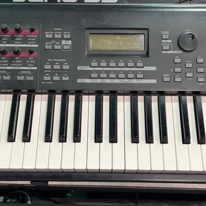 Yamaha MOX8 - Used Yamaha             Synth