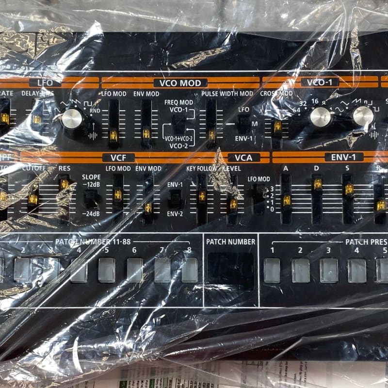 Roland JP-08 - used Roland               Synth