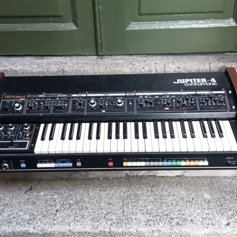 1978 - 1982 Roland Jupiter 4 49-Key Synthesizer Black - used Roland   Vintage Instrument         Analog  Synthesizer