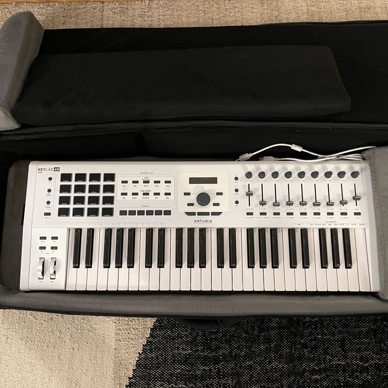 Around 2020 Arturia Arturia Keylab MK II 49 + Mono Brand Case - used Arturia              Keyboard