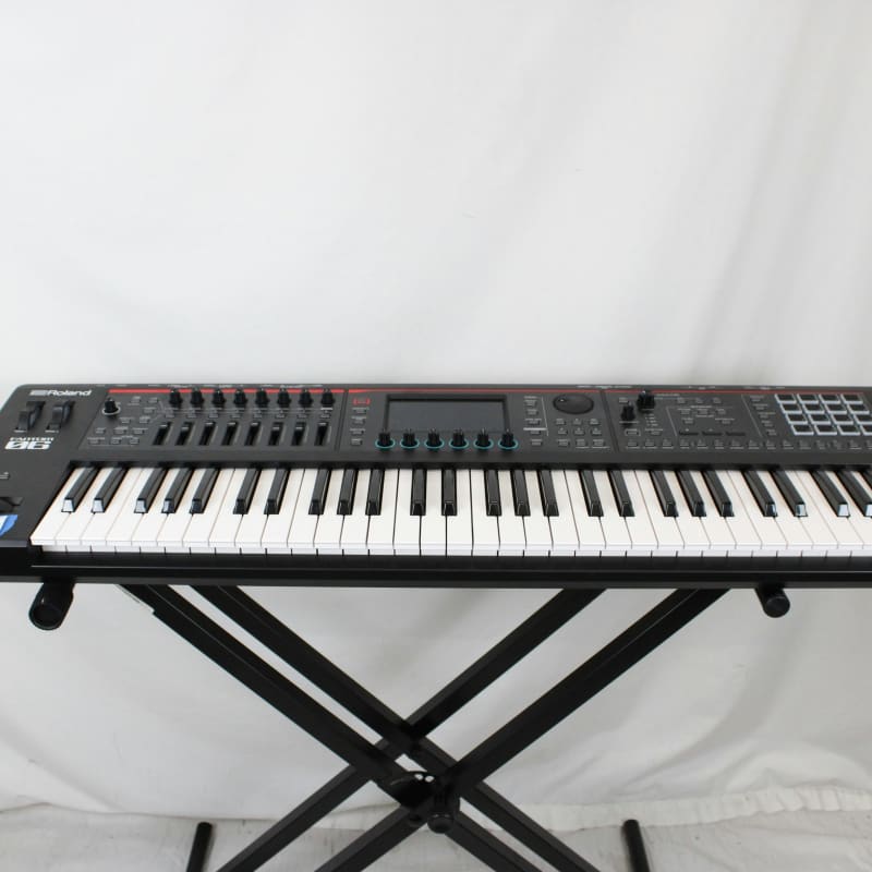 2022 - Present Roland FANTOM-06 61-Key Workstation Keyboard Black - Used Roland  Keyboard