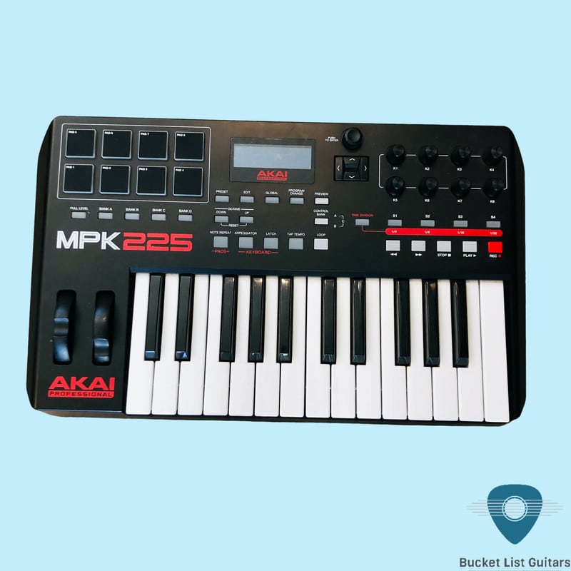 Akai MPK225 2014 - Present Black - used Akai        MIDI Controllers