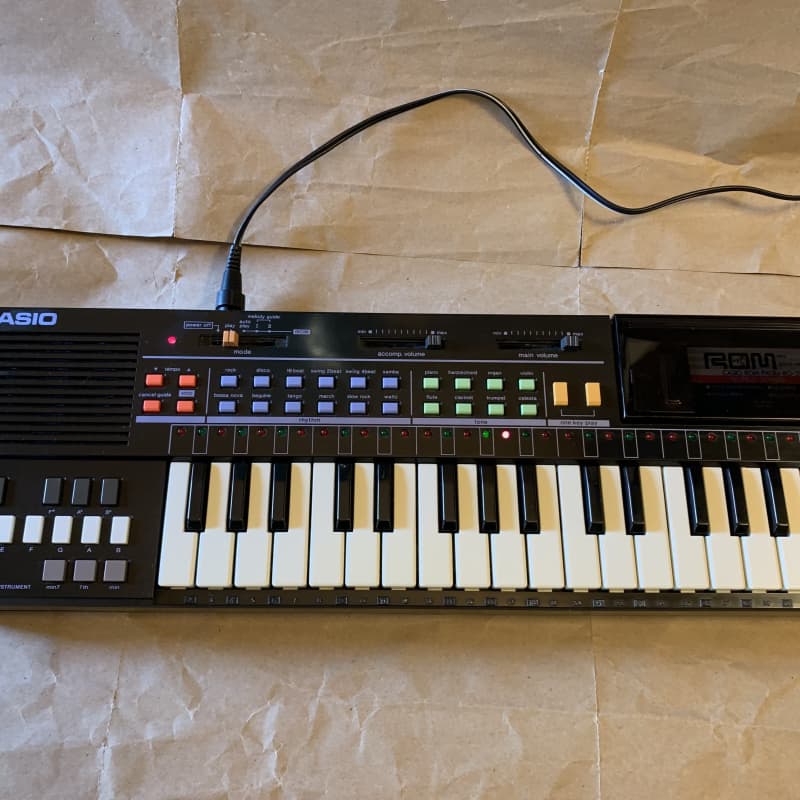 1980s Casio PT-80 32-Key Mini Synthesizer Black - used Casio              Keyboard