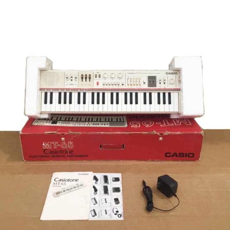 1980s Casio MT-65 Casiotone 49-Key Synthesizer White - used Casio               Synth