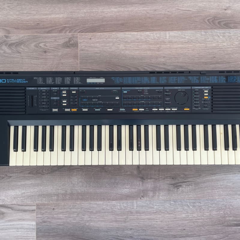 Roland E-30 Intelligent Synthesizer - used Roland               Synth