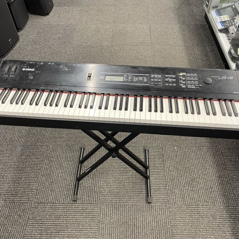 Yamaha S08 - used Yamaha       Digital Piano