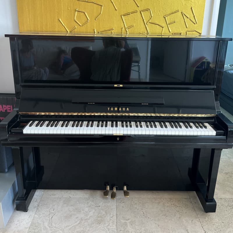 Yamaha U3 Glossy black - Used Yamaha Piano