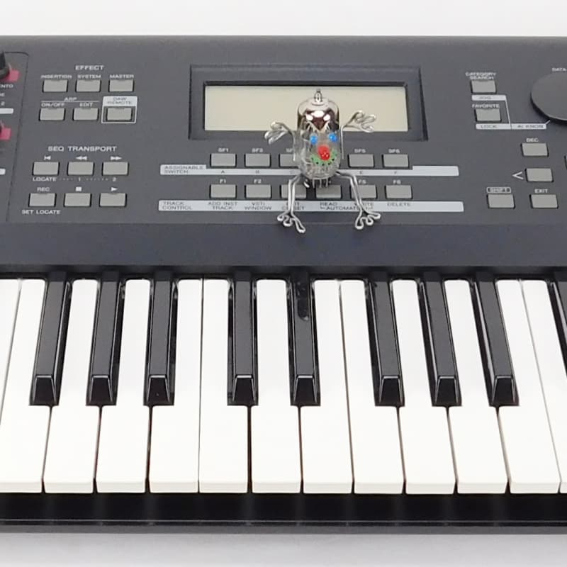 Yamaha Yamaha MOXF 6 Synthesizer + 1GB Flash Yamaha Moxf 6 - Used Yamaha             Synth