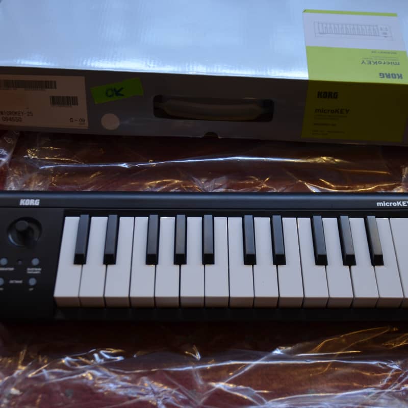 Korg MicroKey 25 - used Korg        MIDI Controllers