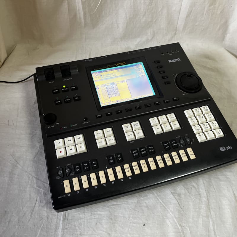 Yamaha QY700 - Used Yamaha           Sequencer  Synth
